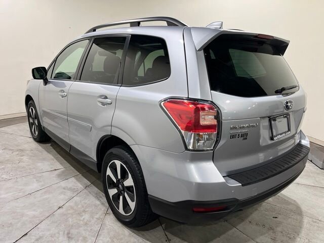 
 2018 Subaru Forester 2.5i Premium full									