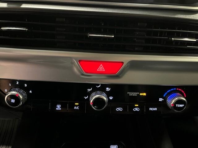 
 2020 Kia Telluride LX full									