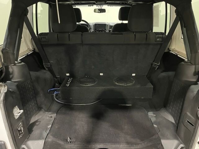 
 2016 Jeep Wrangler Unlimited Sport full									