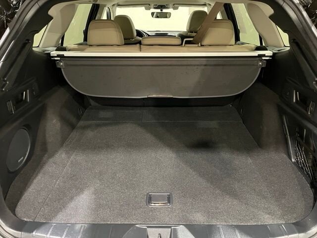 
 2020 Subaru Outback Limited full									
