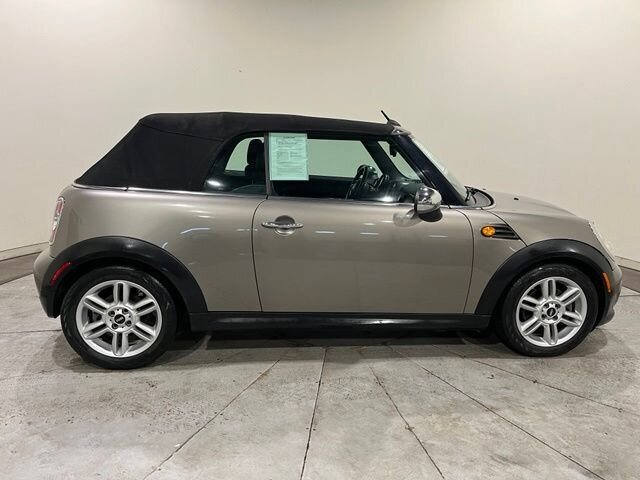
 2012 MINI Cooper Convertible Base full									