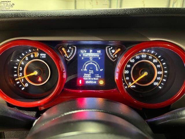 
 2019 Jeep Wrangler Sport full									