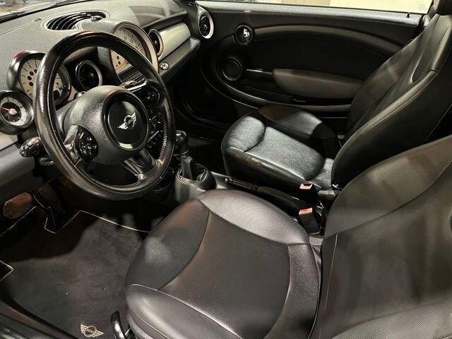 
 2012 MINI Cooper Convertible Base full									