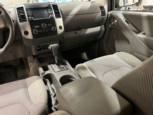 
 2016 Nissan Frontier SV full									