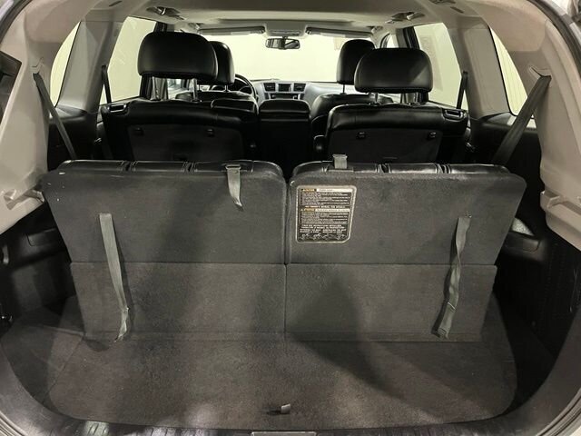 
 2013 Toyota Highlander SE full									