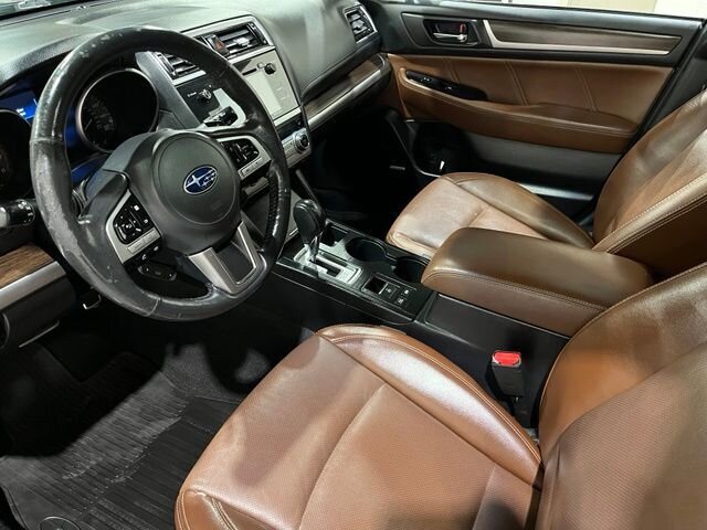 
 2017 Subaru Outback 3.6R Touring full									