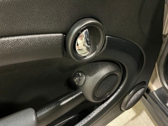 
 2012 MINI Cooper Convertible Base full									