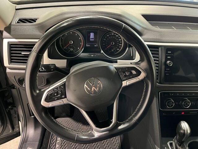
 2021 Volkswagen Atlas 3.6L V6 SE w/Technology full									