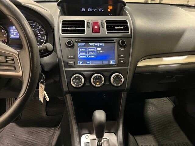 
 2015 Subaru Impreza 2.0i full									