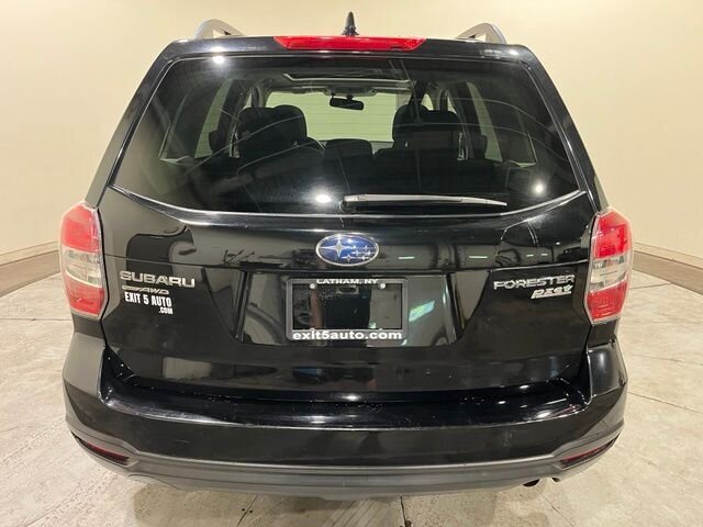 
 2016 Subaru Forester 2.5i Premium full									