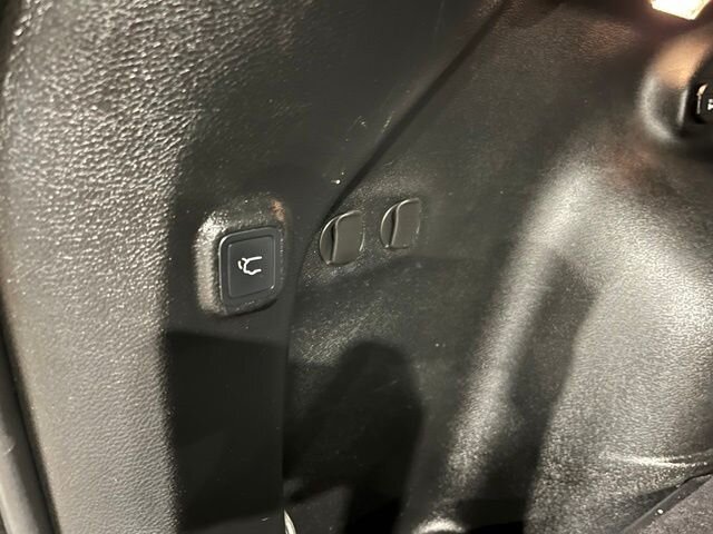 
 2019 Jeep Cherokee Limited full									