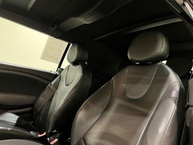 
 2012 MINI Cooper Convertible Base full									