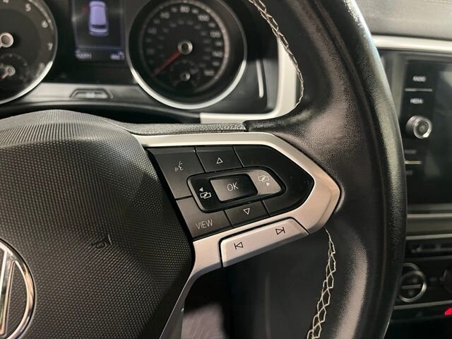 
 2021 Volkswagen Atlas 3.6L V6 SE w/Technology full									