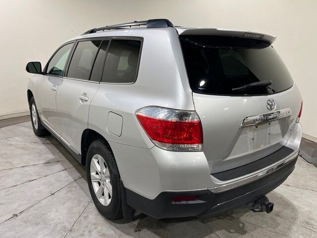 
 2013 Toyota Highlander SE full									