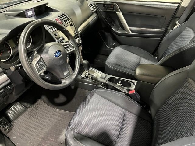 
 2016 Subaru Forester 2.5i Premium full									