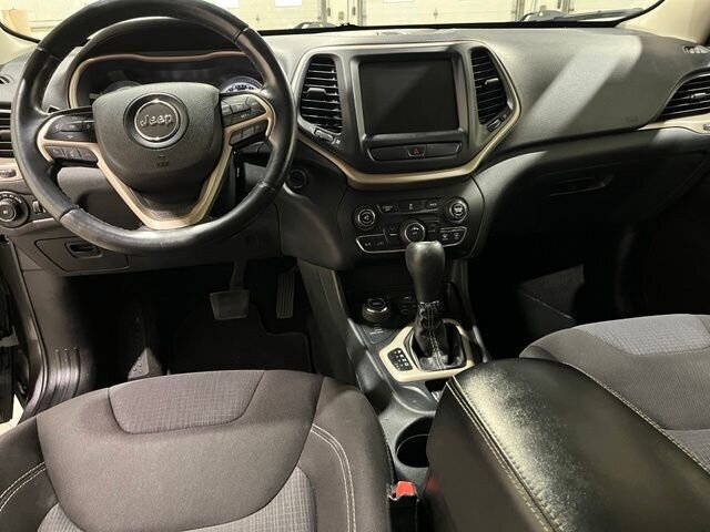 
 2015 Jeep Cherokee Latitude full									