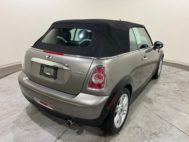
 2012 MINI Cooper Convertible Base full									