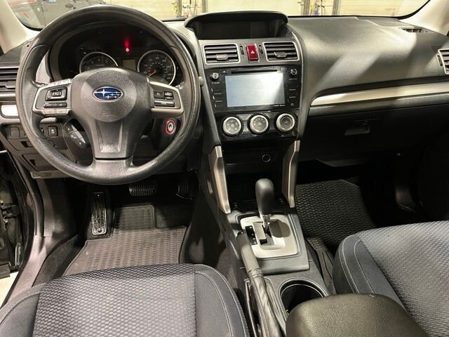
 2016 Subaru Forester 2.5i Premium full									