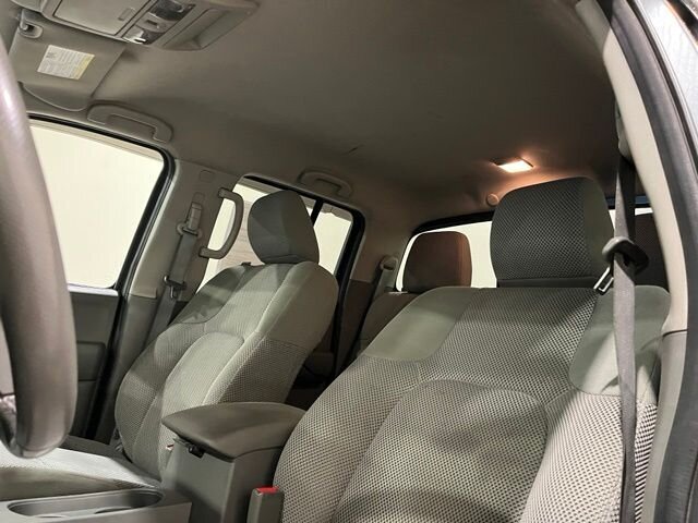 
 2016 Nissan Frontier SV full									