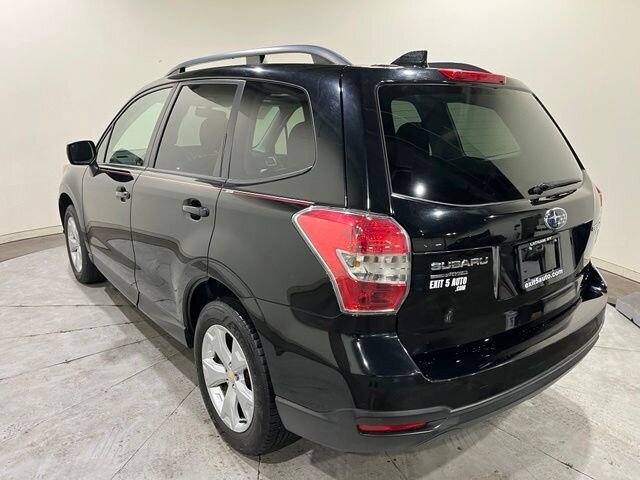 
 2016 Subaru Forester 2.5i Premium full									