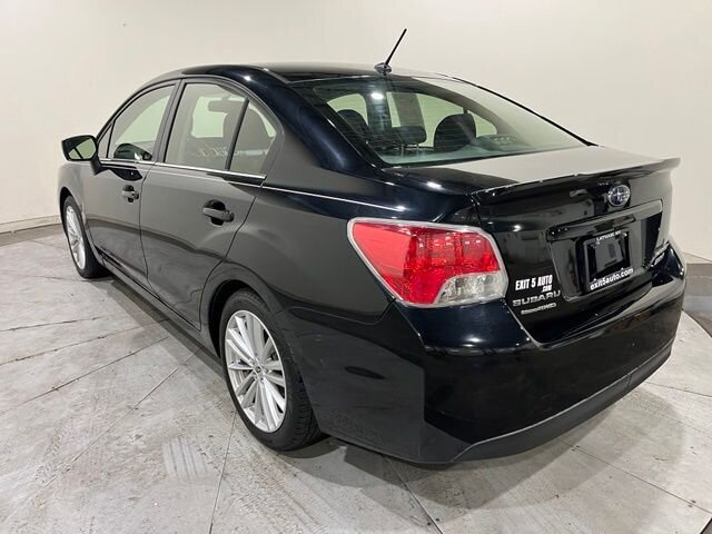 
 2015 Subaru Impreza 2.0i Premium full									