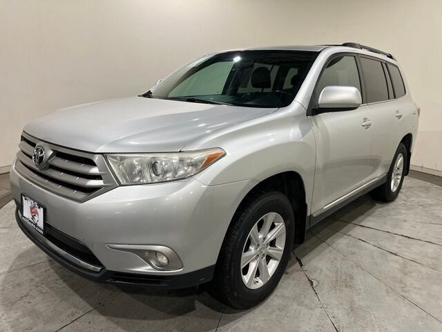
 2013 Toyota Highlander SE full									
