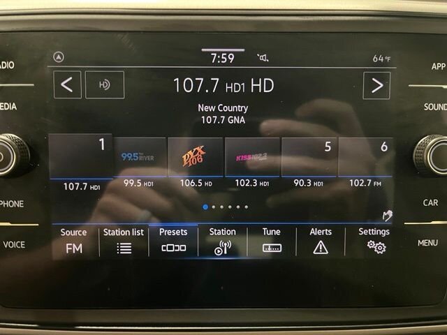 
 2021 Volkswagen Atlas 3.6L V6 SE w/Technology full									