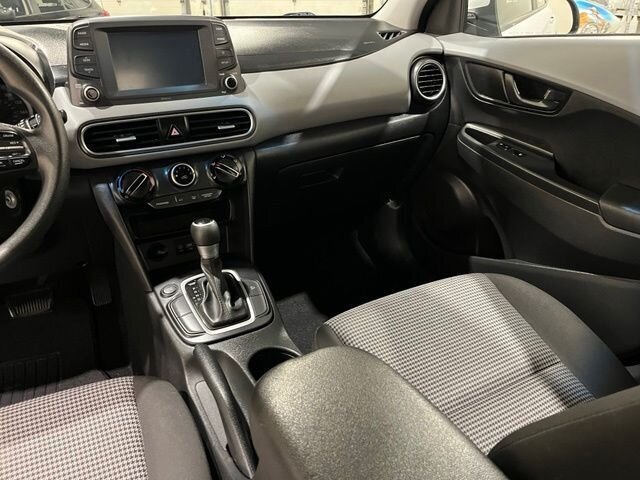 
 2021 Hyundai KONA SE full									