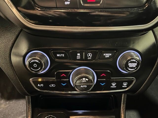 
 2019 Jeep Cherokee Limited full									