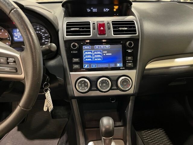 
 2015 Subaru Impreza 2.0i Premium full									