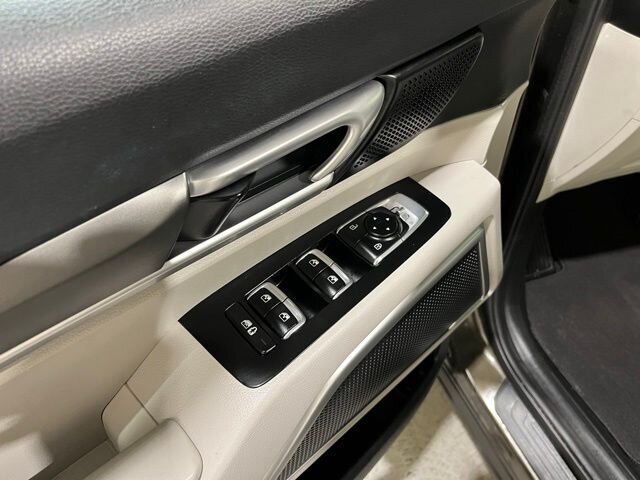 
 2020 Kia Telluride S full									