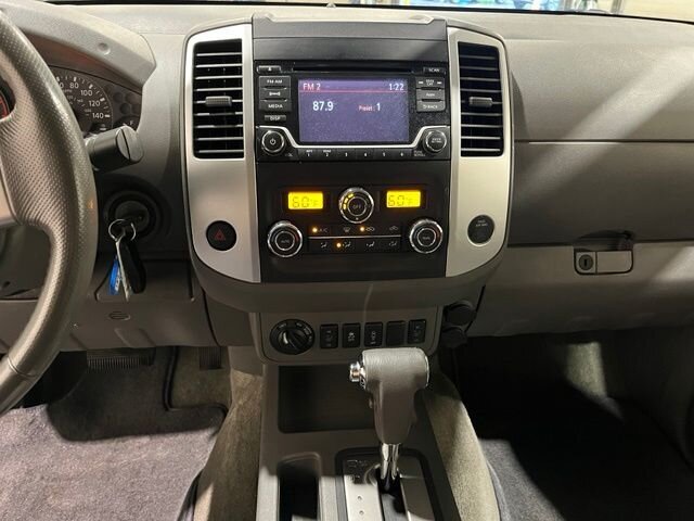 
 2016 Nissan Frontier SV full									