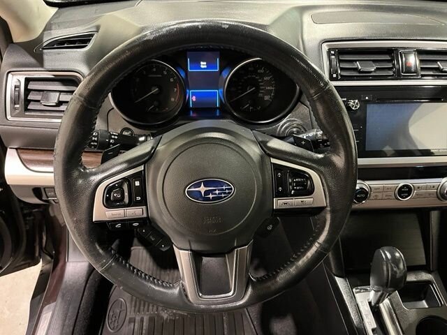 
 2017 Subaru Outback 3.6R Touring full									