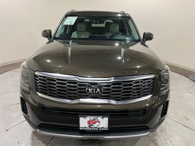 
 2020 Kia Telluride S full									