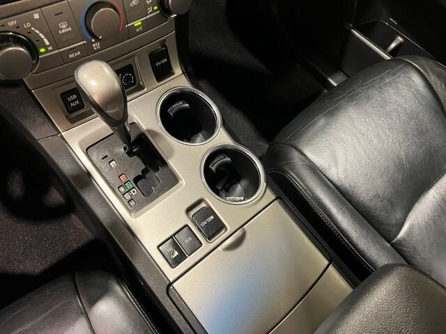 
 2013 Toyota Highlander SE full									