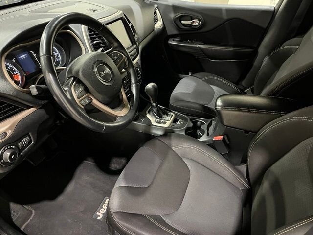 
 2015 Jeep Cherokee Latitude full									