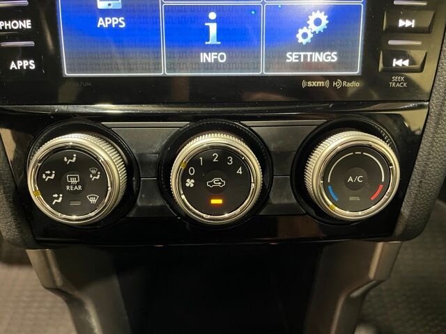 
 2016 Subaru Forester 2.5i Premium full									