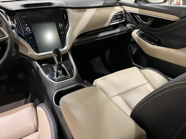 
 2020 Subaru Outback Limited full									