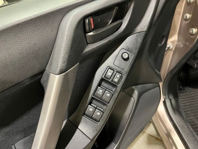 
 2016 Subaru Forester 2.5i Premium full									