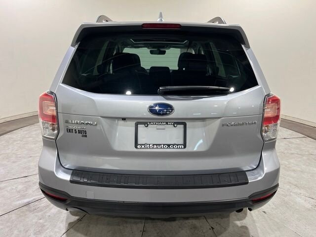 
 2018 Subaru Forester 2.5i Premium full									