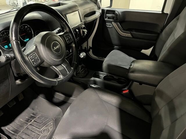 
 2016 Jeep Wrangler Unlimited Sport full									