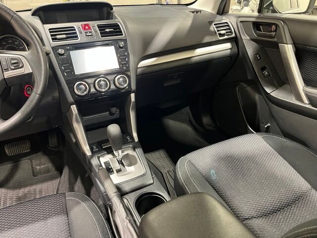
 2018 Subaru Forester 2.5i Premium full									