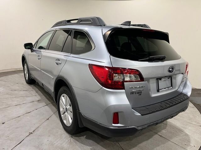 
 2017 Subaru Outback 2.5i Premium full									