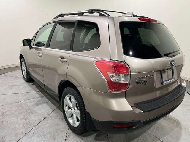 
 2016 Subaru Forester 2.5i Premium full									