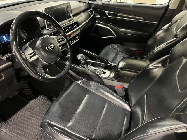
 2020 Kia Telluride LX full									