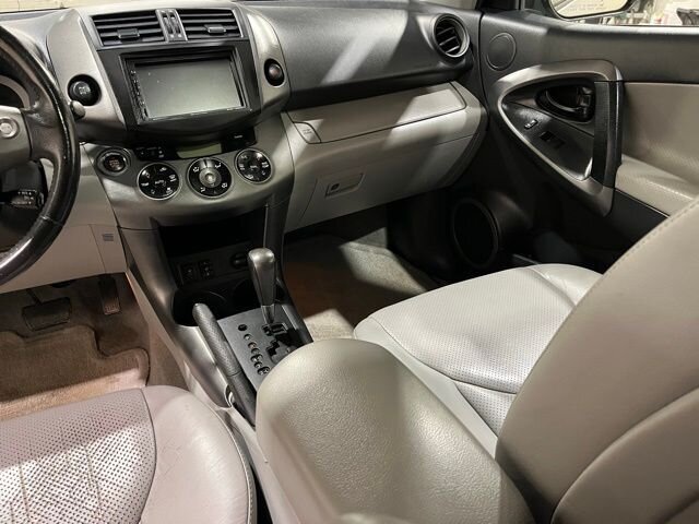 
 2012 Toyota RAV4 Limited full									