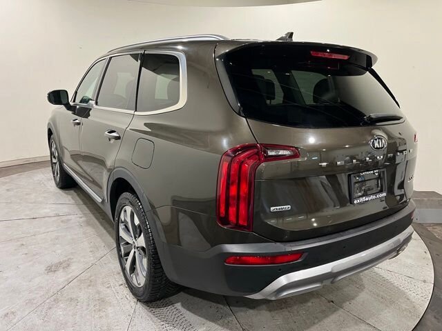 
 2020 Kia Telluride S full									