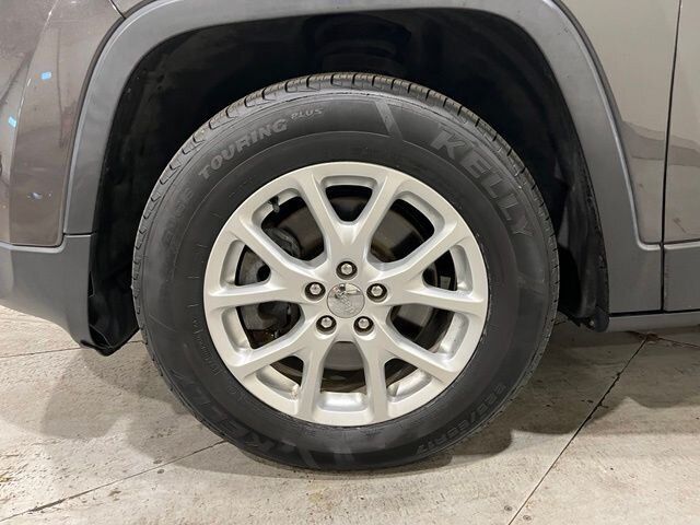 
 2015 Jeep Cherokee Latitude full									