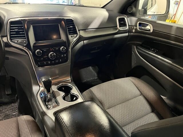 
 2018 Jeep Grand Cherokee Laredo full									