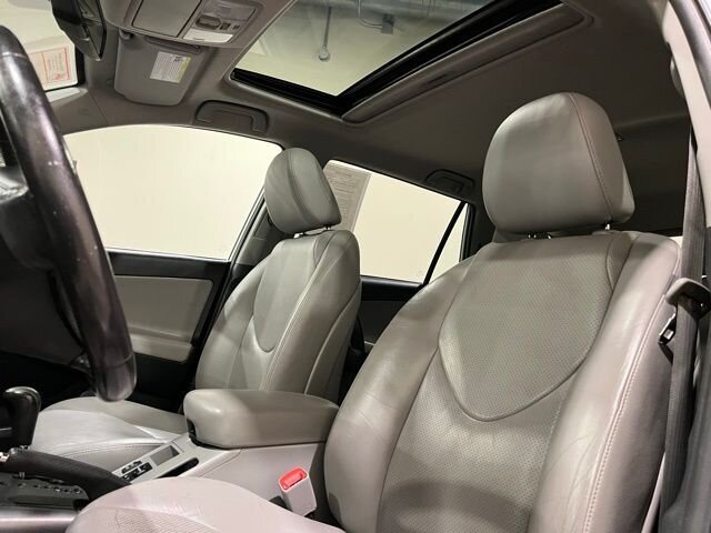 
 2012 Toyota RAV4 Limited full									